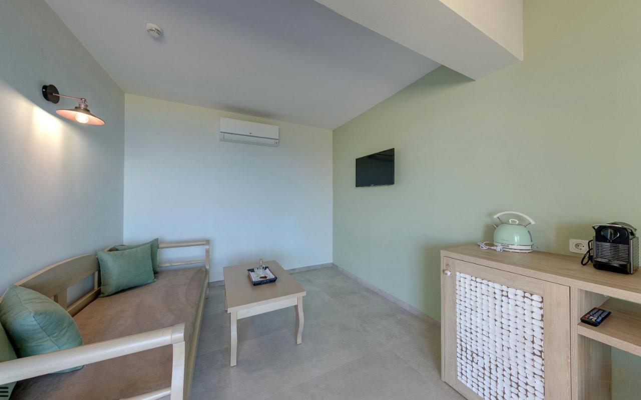 Spiros-Soula Thematic Suites Agia Pelagia  Esterno foto