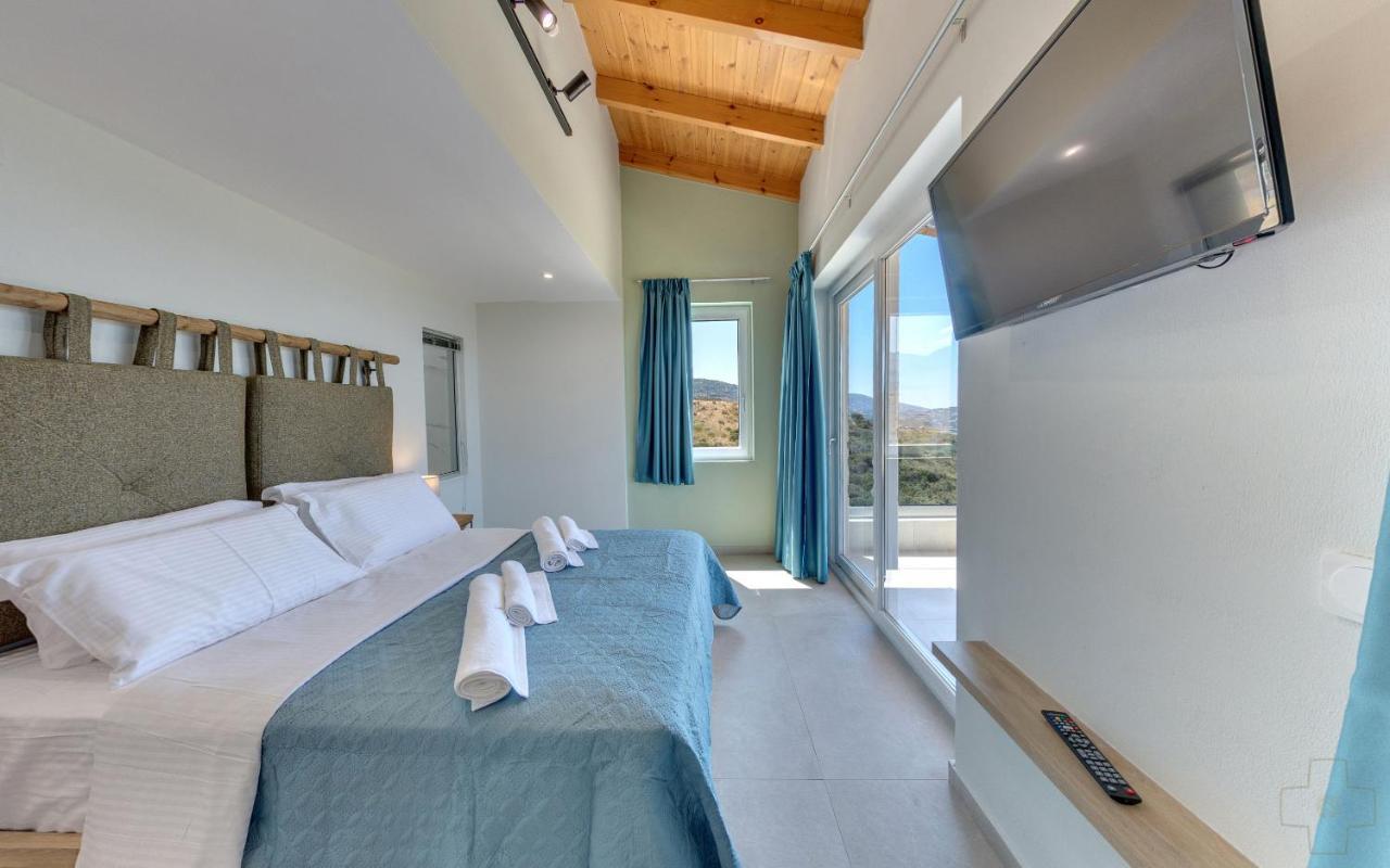 Spiros-Soula Thematic Suites Agia Pelagia  Esterno foto